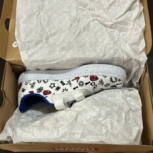 Adidas Marvel kids new
